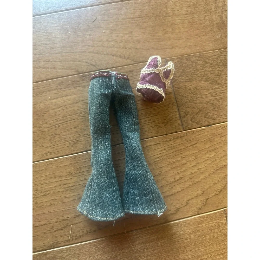 Bratz Replacement Outfit Funk Out Fianna Glitter Print Jeans Flares and top